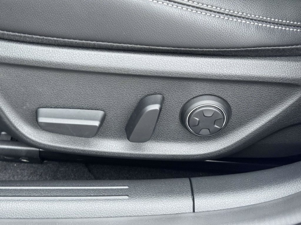Certified 2026 Genesis G70 2.5T AWD/4WD image 18
