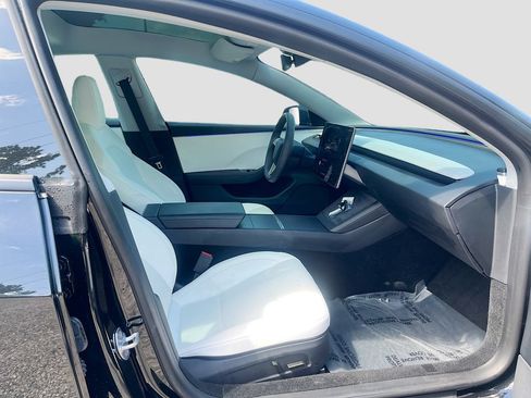 Used 2025 Tesla Model 3 Long Range RWD image 29
