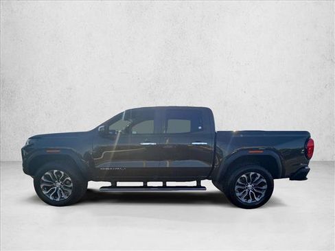 Used 2024 GMC Canyon Denali AWD/4WD image 9