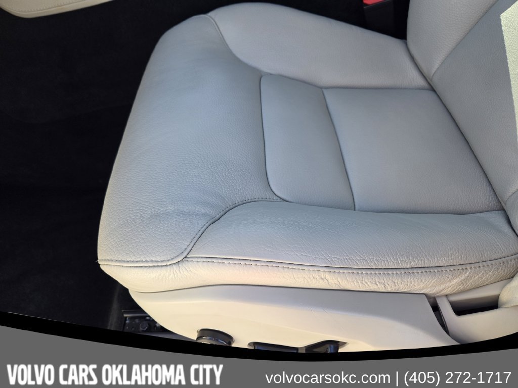 Certified 2023 Volvo XC90 B6 Plus w/ Protection Package Premier AWD/4WD image 19