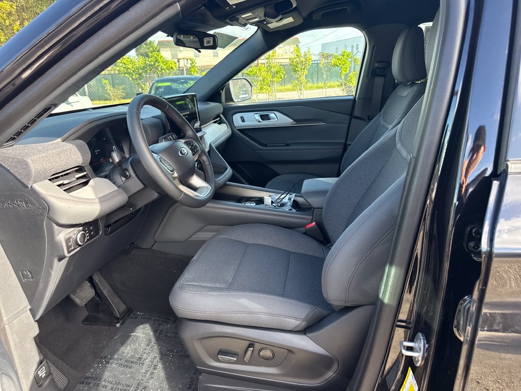 New 2027 Ford Explorer Active RWD image 18
