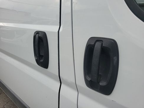 Used 2017 RAM ProMaster 2500 image 11