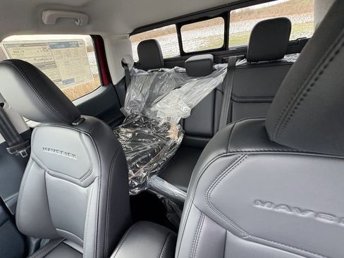 New 2026 Ford Maverick Lariat w/ Black Appearance Package AWD/4WD image 33