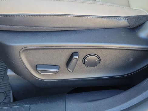 Used 2022 Ford Escape Titanium w/ Class II Trailer Tow Package image 28