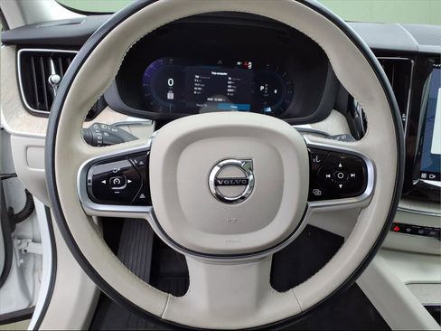 Used 2023 Volvo XC60 B5 Plus w/ Protection Package Premier image 13