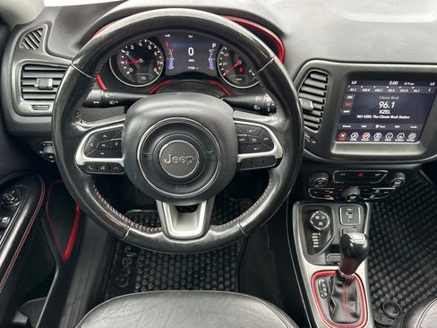 Used 2020 Jeep Compass Trailhawk AWD/4WD image 16