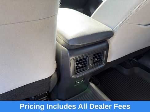 Used 2022 Toyota RAV4 XLE FWD image 30