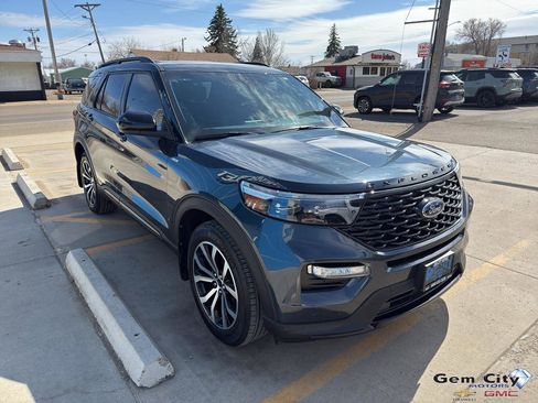 Used 2023 Ford Explorer ST-Line w/ Class IV Trailer Tow Package AWD/4WD image 4