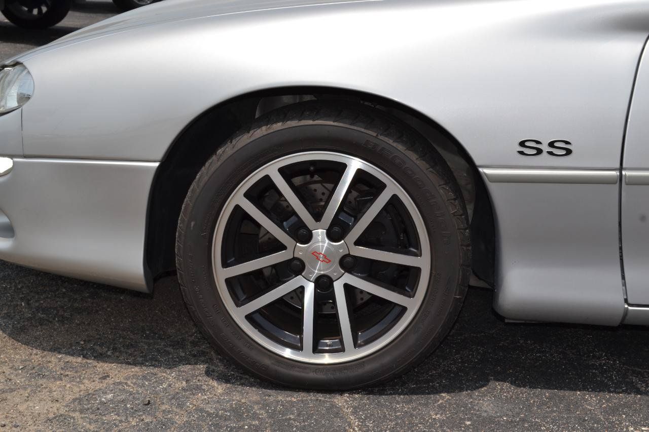 Used 2002 Chevrolet Camaro Z28 w/ SS Performance/Appearance Pkg RWD image 45