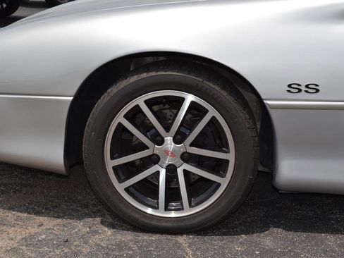 Used 2002 Chevrolet Camaro Z28 w/ SS Performance/Appearance Pkg RWD image 45