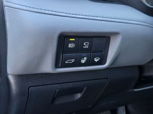 Used 2022 Toyota Highlander Platinum AWD/4WD image 19