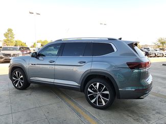 Used 2024 Volkswagen Atlas SEL Premium R-Line AWD/4WD video 3