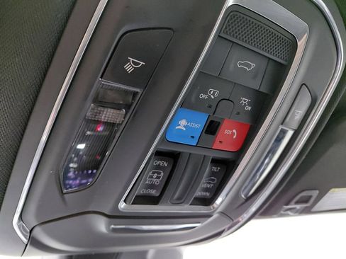 Used 2022 Jeep Grand Cherokee Altitude AWD/4WD image 36
