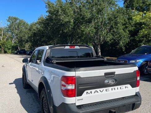 Used 2022 Ford Maverick Lariat w/ Lariat Luxury Package FWD image 2