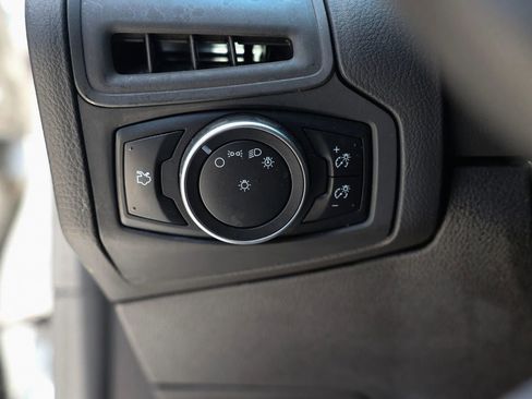 Used 2016 Ford Focus SE FWD image 36