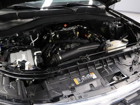 Certified 2025 Ford Explorer Active AWD/4WD image 16
