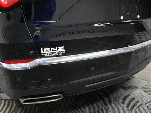 Used 2023 Acura MDX SH-AWD w/ Technology Package image 39