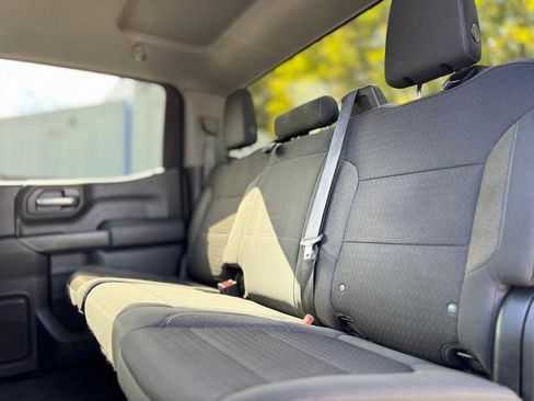 Used 2021 Chevrolet Silverado 1500 LT image 17