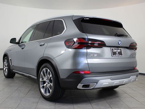New 2026 BMW X5 xDrive50e w/ Executive Package AWD/4WD image 3