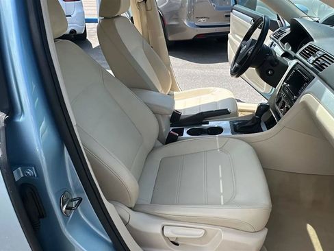Used 2013 Volkswagen Passat 2.5 SE FWD image 37