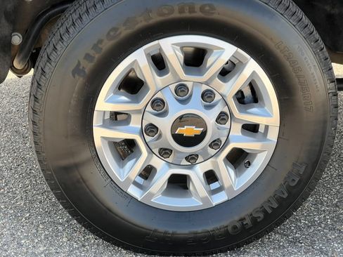 Used 2026 Chevrolet Silverado 2500 LT w/ Snow Plow Prep/Camper Package AWD/4WD image 7