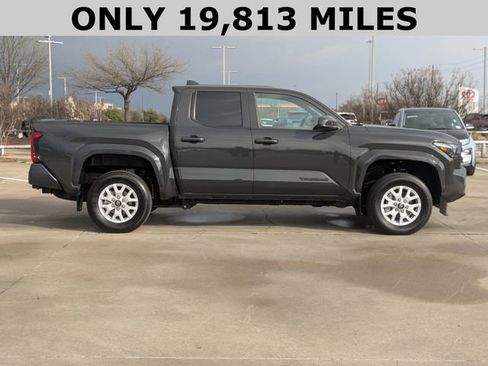 Used 2024 Toyota Tacoma SR5 image 4