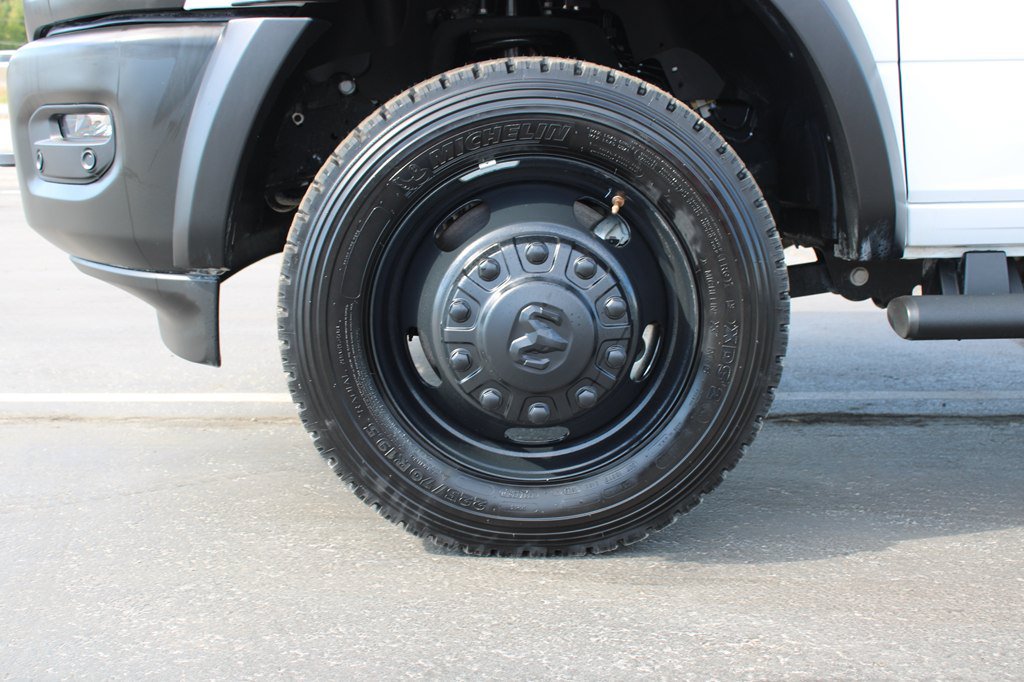 Used 2025 RAM 5500 Tradesman AWD/4WD image 30
