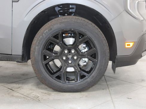 New 2025 Ford Maverick Lariat w/ Black Appearance Package image 11