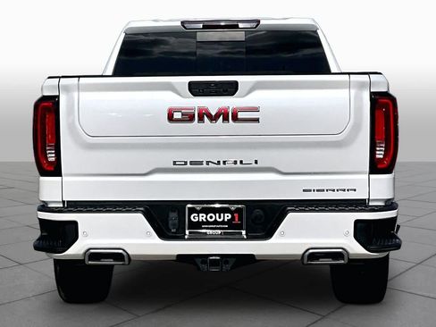 Used 2022 GMC Sierra 1500 Denali RWD image 5