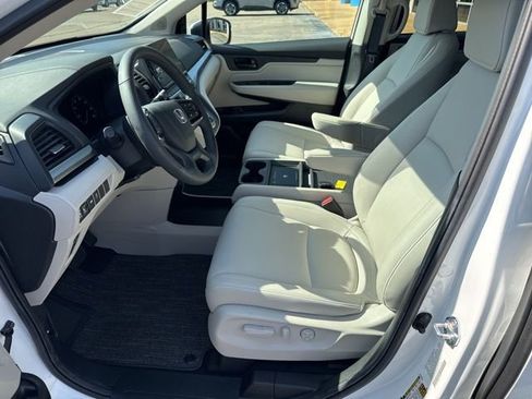 Used 2025 Honda Odyssey EX-L image 16