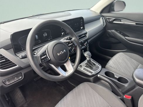 Used 2024 Kia Seltos LX AWD/4WD image 25