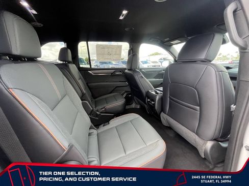 New 2026 GMC Acadia AT4 w/ Luxury Package AWD/4WD image 19