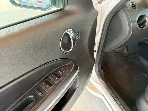 Used 2010 Chevrolet HHR LS FWD image 12