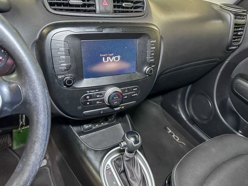 Used 2018 Kia Soul + image 35