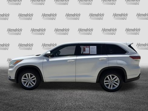 Used 2016 Toyota Highlander Plus FWD image 7