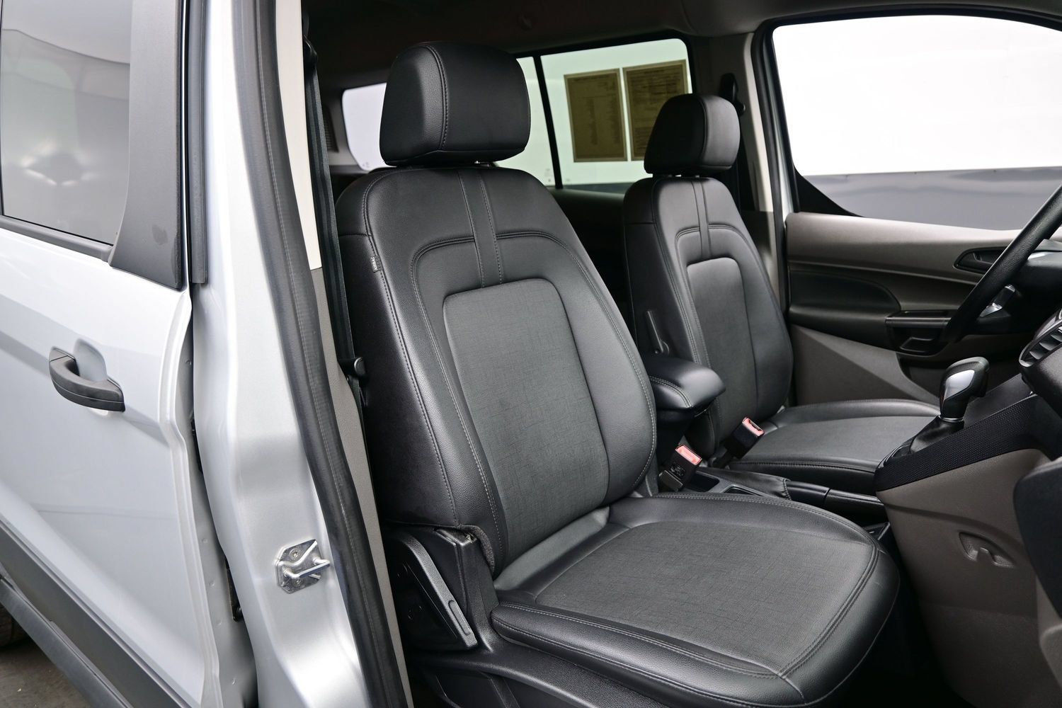 Used 2022 Ford Transit Connect XL FWD image 13