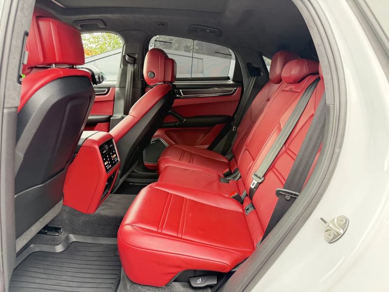 Used 2023 Porsche Cayenne GTS AWD/4WD image 17
