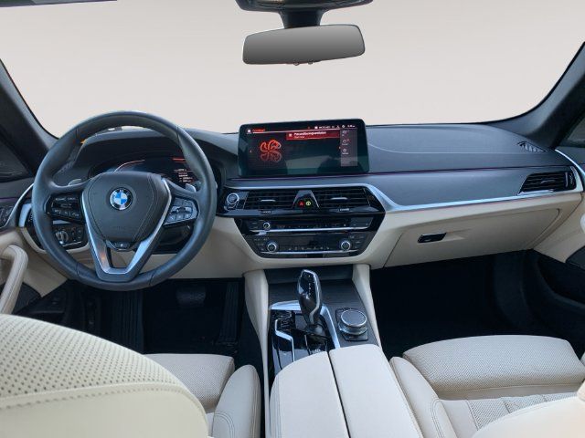 Used 2023 BMW 530i xDrive w/ Premium Package AWD/4WD image 10