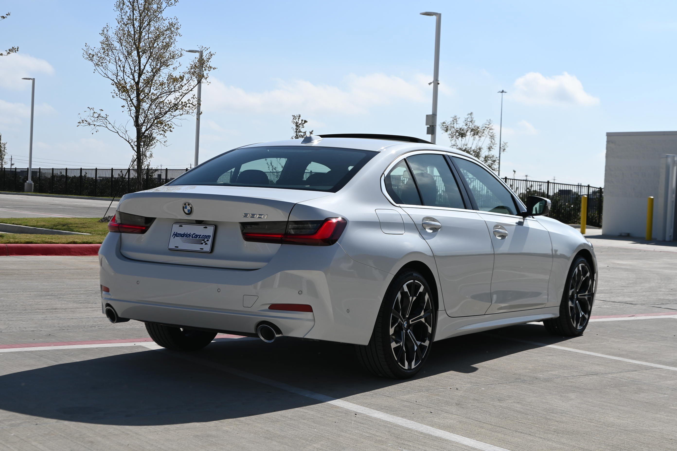 Used 2026 BMW 330i Sedan RWD image 9