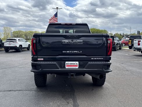 Used 2024 GMC Sierra 2500 Denali w/ Denali Reserve Package AWD/4WD image 6