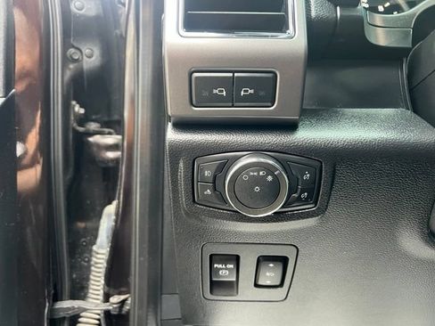 Used 2019 Ford F150 XLT w/ Equipment Group 302A Luxury AWD/4WD image 21