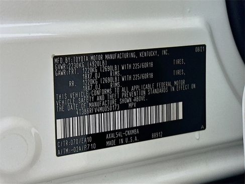 Used 2021 Toyota RAV4 XLE Premium image 34