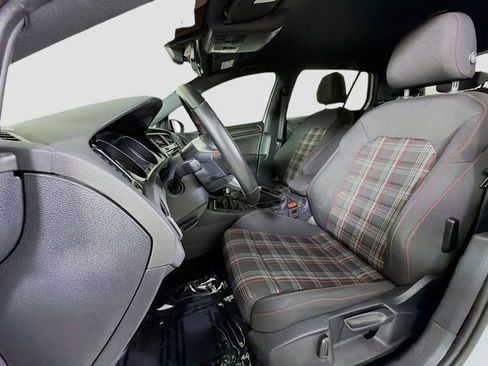 Used 2020 Volkswagen GTI S image 11