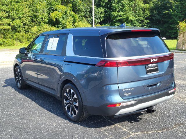 Certified 2024 Kia Carnival EX FWD image 6