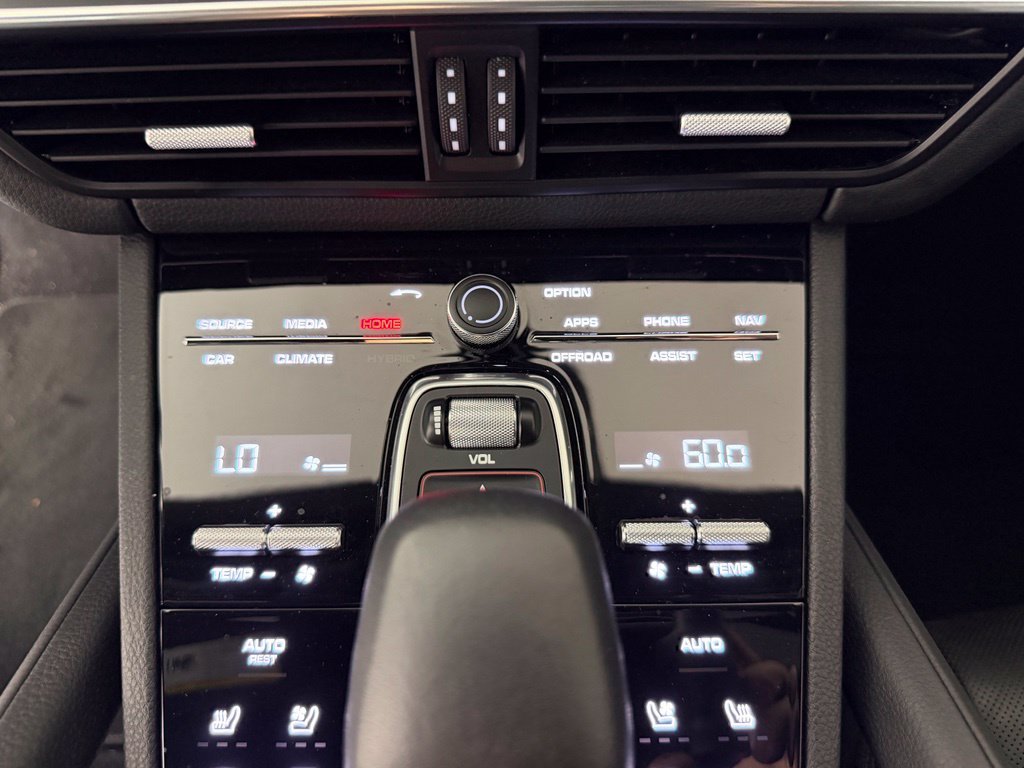 Certified 2022 Porsche Cayenne E-Hybrid AWD/4WD image 35