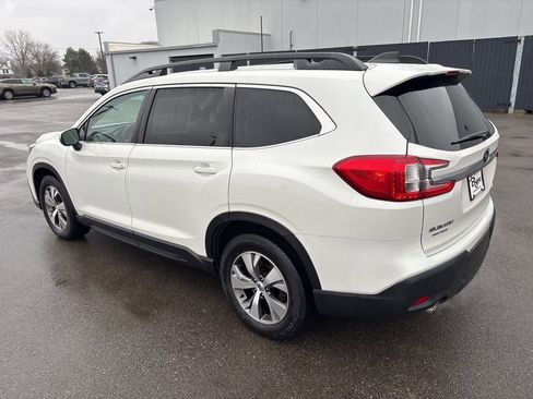 Certified 2023 Subaru Ascent Premium w/ Convenience Package image 5