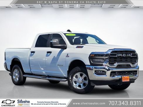 Used 2025 RAM 2500 Big Horn AWD/4WD image 1