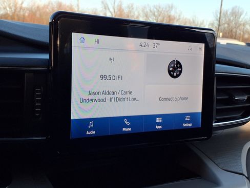 Used 2023 Ford Explorer XLT w/ Equipment Group 202A image 11