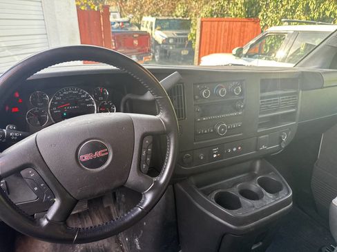 Used 2023 GMC Savana 2500 w/ Driver Convenience Package image 6
