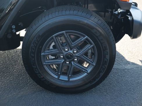 New 2026 Jeep Gladiator Sport image 8